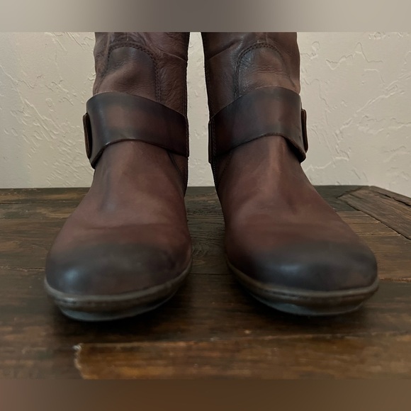 Pikolinos real leather mid calf boot. EU Size 38 - Picture 3 of 16